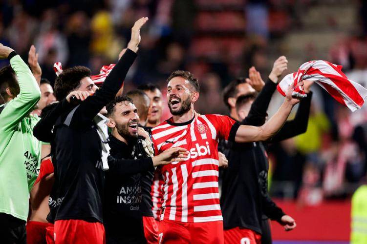 西甲前瞻:赫塔费 VS 赫罗纳,阿方索・佩雷斯球场的保级坚守与橙白军团的欧战冲刺